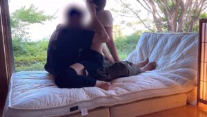 สาวญี่ปุ่นหุ่นมินิ Ycancan โดนซอยหีท่าหมาเย็ดสดกลางแจ้ง แตกในคาหญ้าจนน้ำทะลัก