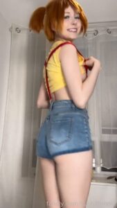 น้องฝรั่งตัวเล็กผิวขาว คอสเพลย์น่ารักซอยหีตัวเองยั่วๆ น้ำเงี่ยนแตกทะลักในห้องนอน